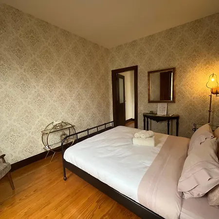 Bed & Breakfast Camelia Oporto
