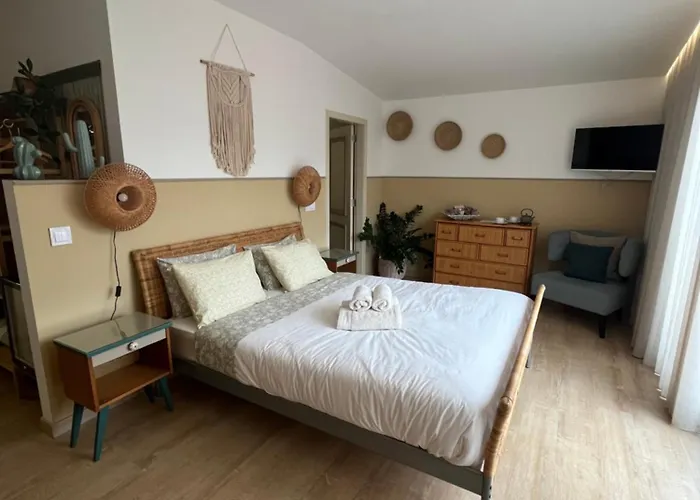 Camelia Bed & Breakfast 3*